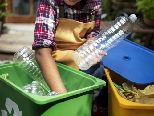 ¿Por qué seguimos tirando las pilas al contenedor orgánico?